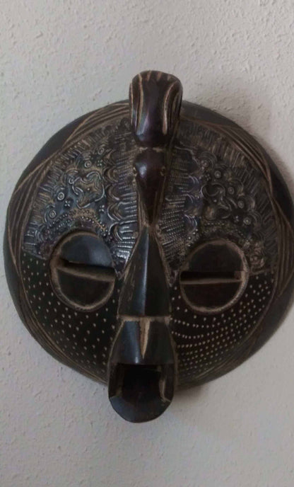 Round Lovers Mask